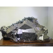 钙铁石榴石与绿水晶共生